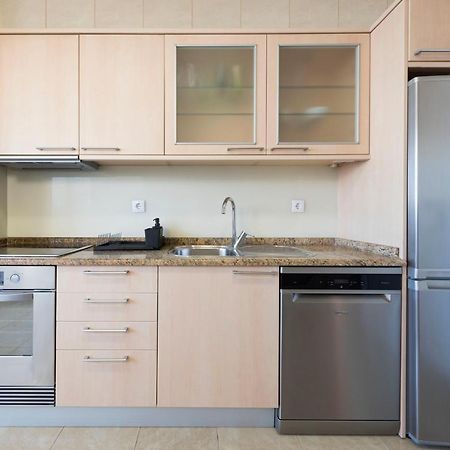 Lovelystay - Downtown Modern 2Br Flat With Free Parking ปอร์โต ภายนอก รูปภาพ