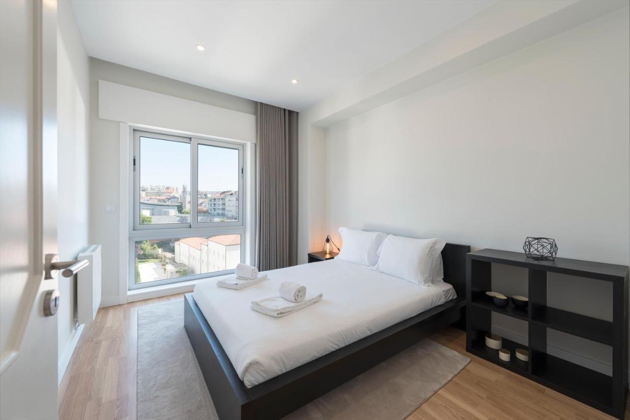 Lovelystay - Downtown Modern 2Br Flat With Free Parking ปอร์โต ภายนอก รูปภาพ