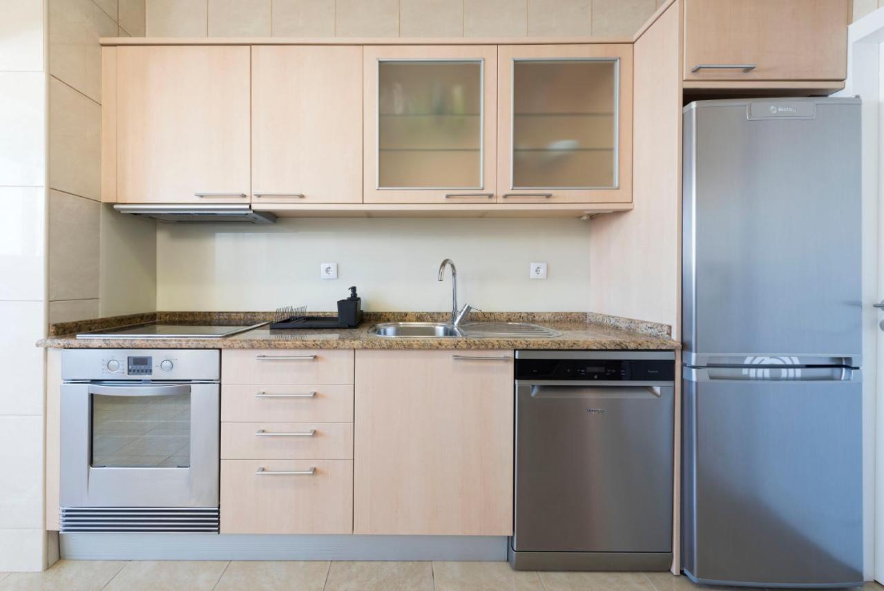 Lovelystay - Downtown Modern 2Br Flat With Free Parking ปอร์โต ภายนอก รูปภาพ