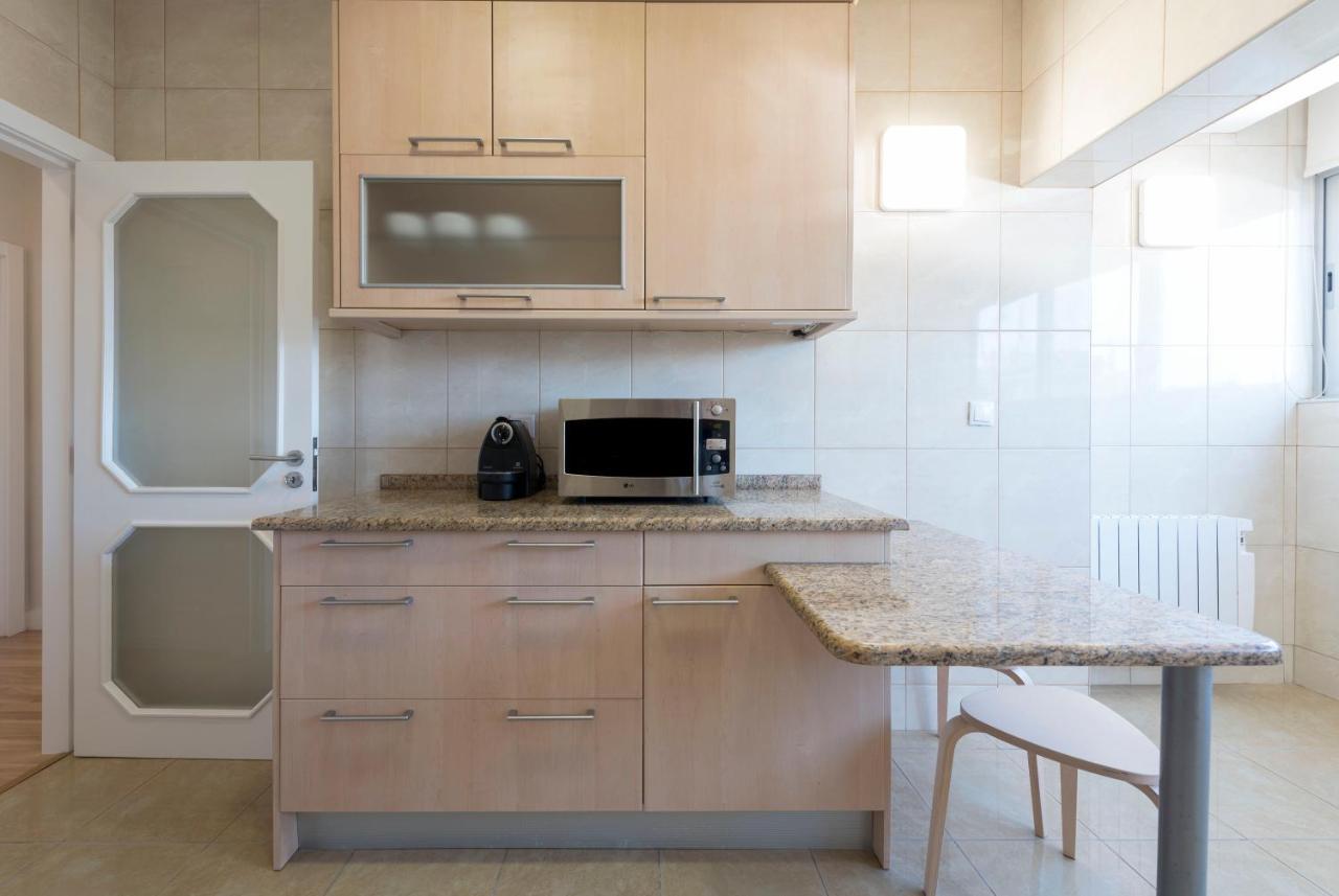 Lovelystay - Downtown Modern 2Br Flat With Free Parking ปอร์โต ภายนอก รูปภาพ